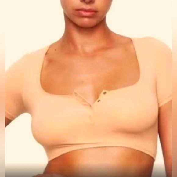 NWT Skims 3/4 Button Down Henley Short Sleeve Crop Top Ochre Color Size 4X - Picture 1 of 7
